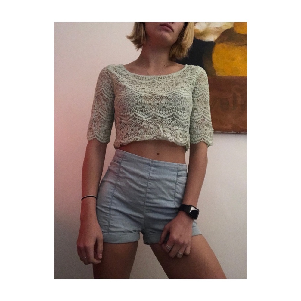 Mint cropped lace shirt
